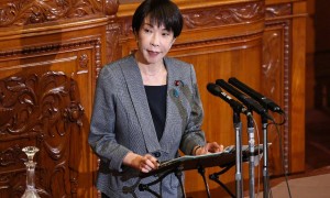 中美日航母齐聚西太！中方喊话日本“影子首相”麻生太郎，高市早苗玩火自焚倒计时