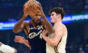 库明加10中1斯潘塞19+7米切尔29分 残阵勇士险胜骑士