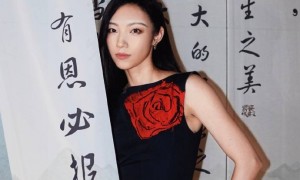 那尔那茜戏份贯穿电影《镖人》全片，网友：要么重拍，要么AI换脸